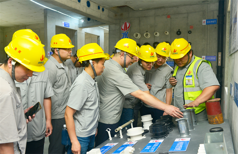 为进一步推进优质客户高效履约，提升交付品质、达成客户满意，2025年6月25日，J9九游建设集团在上海组织召开2025年越秀地产、华润置业客户履约推进会。